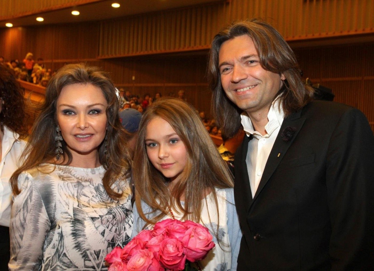 Дмитрий маликов фото с женой и детьми